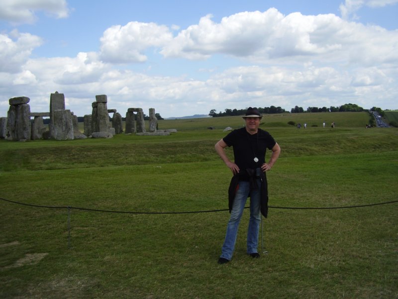 stonehenge4.jpg